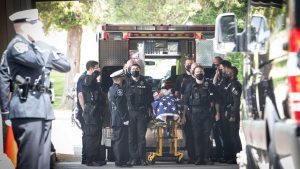 Seattle police officer killed while assisting at crash site
