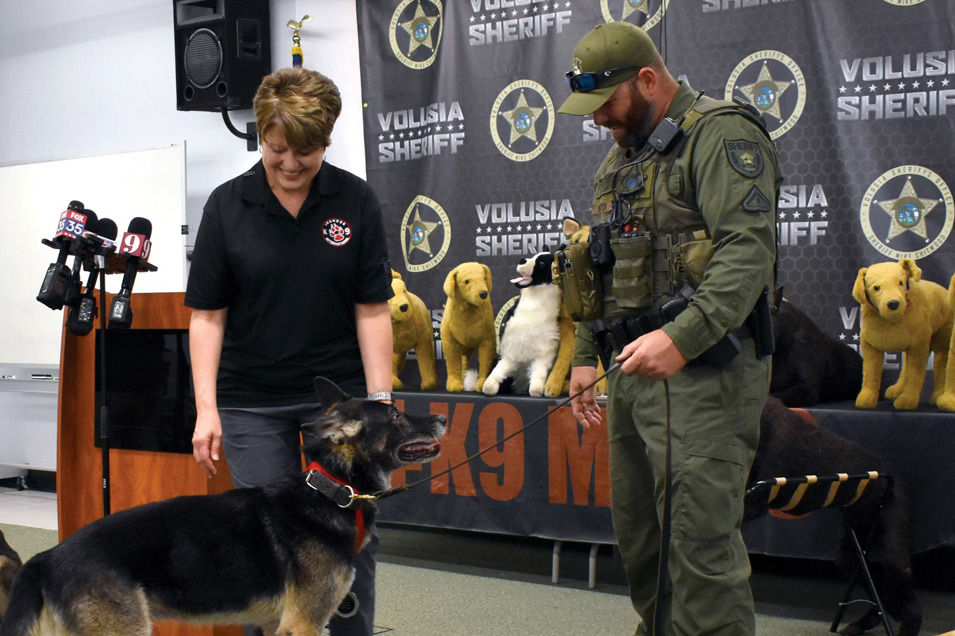 florida-k-9s-honored-with-purple-heart-awards-irondog-k9-founder-mitzi-nash-with-k-9-endo-and-deputy-brett-whitson